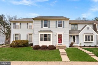 27 HAXALL CT, Sterling, VA 20165