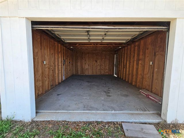 4821 Fm 467, Seguin, TX 78155