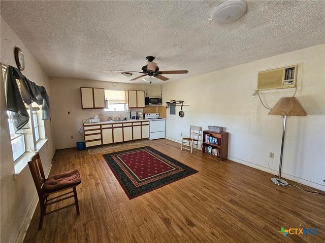 4821 Fm 467, Seguin, TX 78155