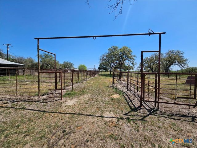 4821 Fm 467, Seguin, TX 78155