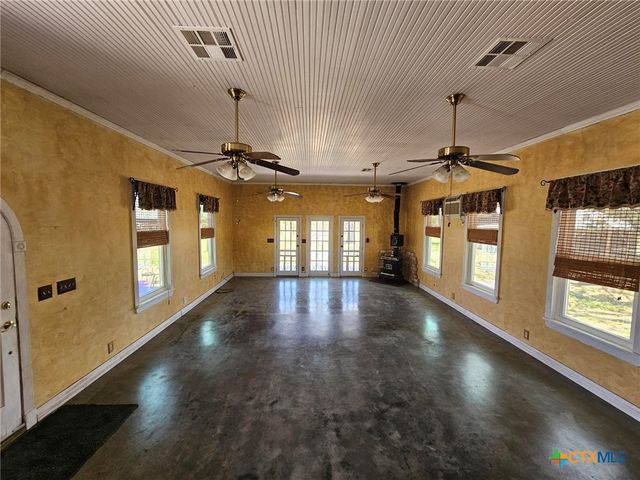 4821 Fm 467, Seguin, TX 78155