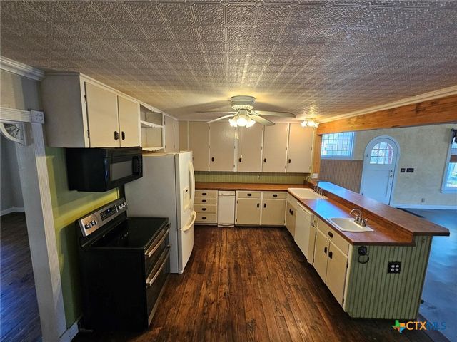 4821 Fm 467, Seguin, TX 78155