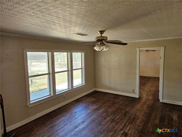 4821 Fm 467, Seguin, TX 78155