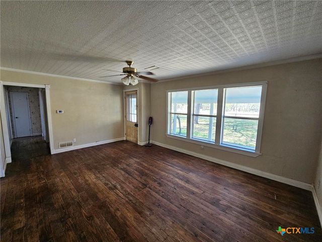 4821 Fm 467, Seguin, TX 78155