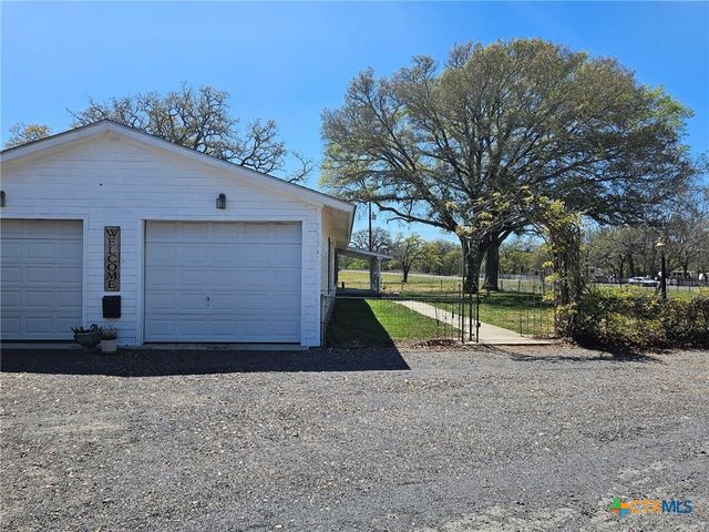 4821 Fm 467, Seguin, TX 78155