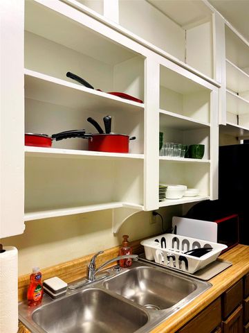 338 Cortlandt Street, Houston, TX 77007