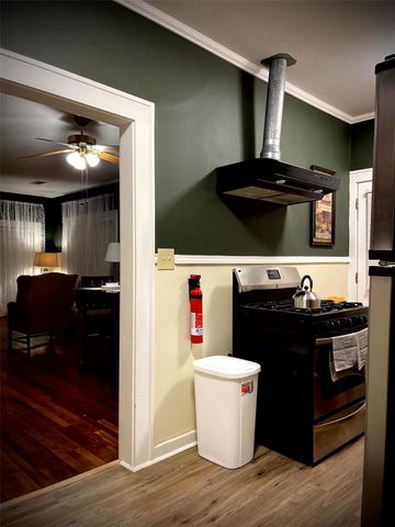 338 Cortlandt Street, Houston, TX 77007