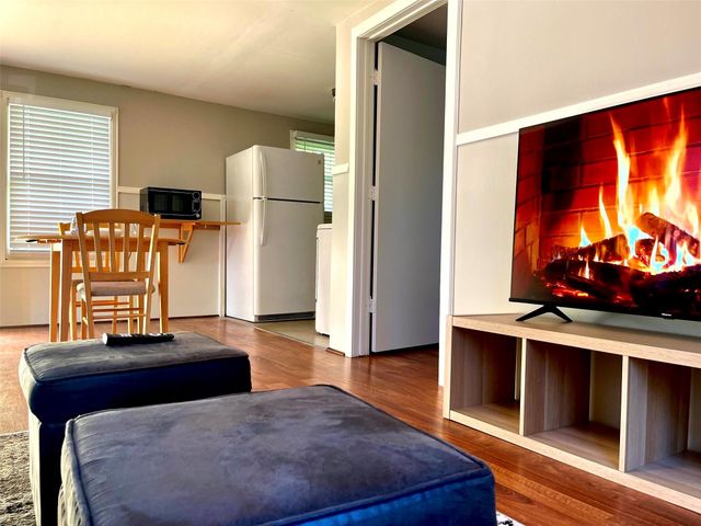 338 Cortlandt Street, Houston, TX 77007