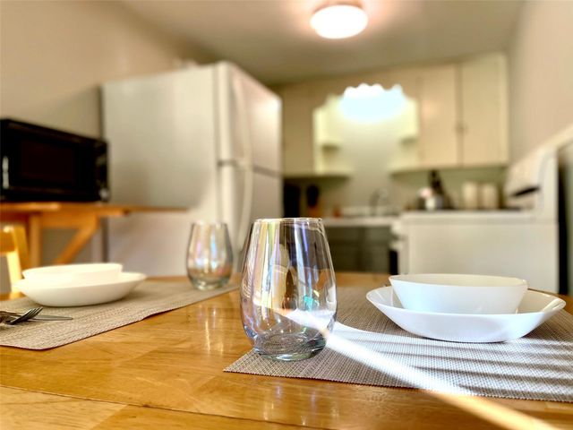 338 Cortlandt Street, Houston, TX 77007