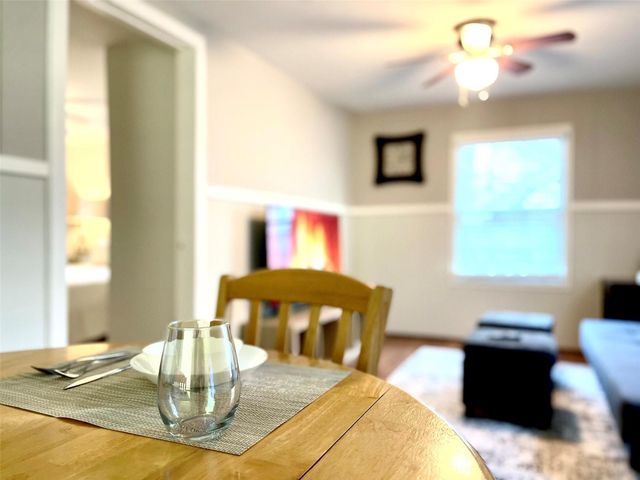 338 Cortlandt Street, Houston, TX 77007