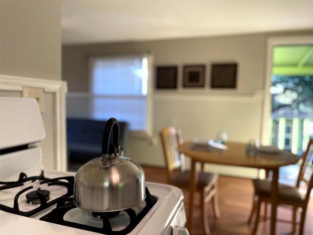 338 Cortlandt Street, Houston, TX 77007