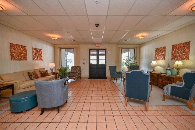 2277 Union Ave Apt 408, Memphis, TN 38104