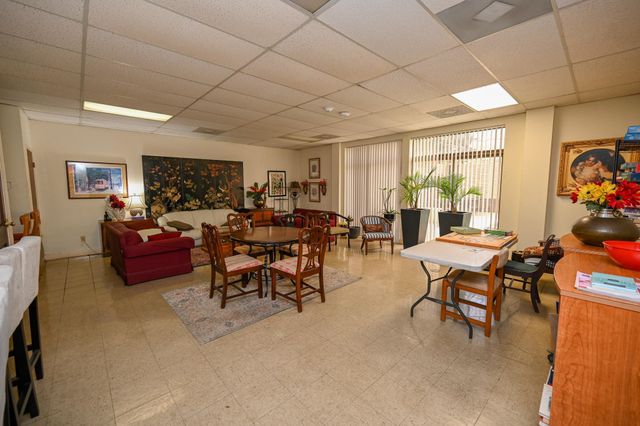 2277 Union Ave Apt 408, Memphis, TN 38104