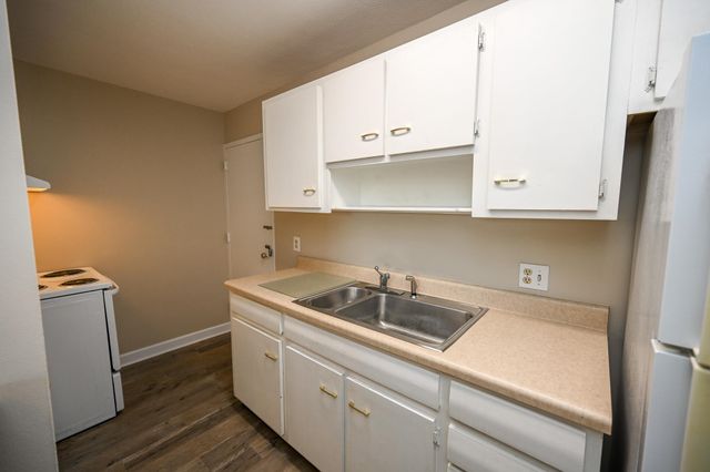 2277 Union Ave Apt 408, Memphis, TN 38104