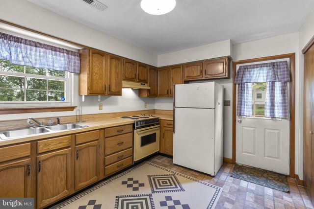 1011 SUMTER AVE, Baltimore, MD 21237