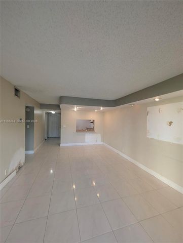 3720 N Pine Island Rd 136, Sunrise, FL 33351