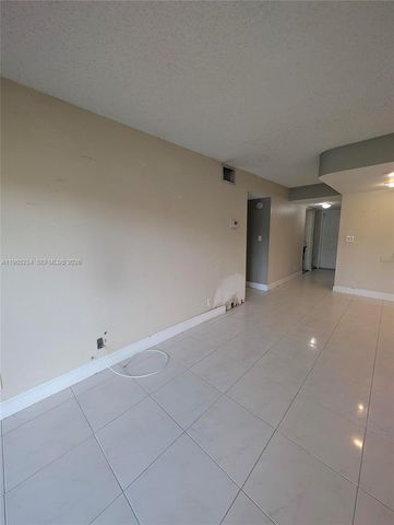 3720 N Pine Island Rd 136, Sunrise, FL 33351