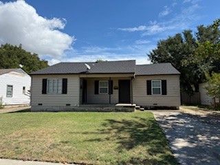 502 NE 19th Street, Grand Prairie, TX 75050