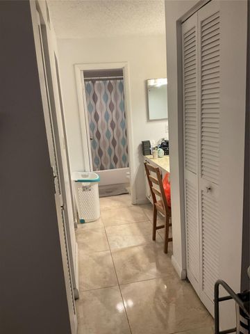 6201 N Falls Circle Dr 309, Lauderhill, FL 33319