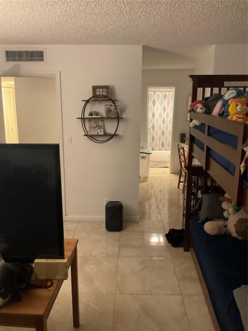 6201 N Falls Circle Dr 309, Lauderhill, FL 33319