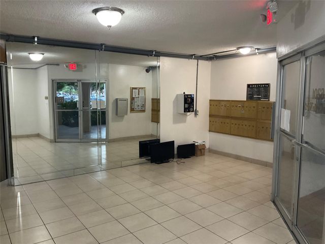 6201 N Falls Circle Dr 309, Lauderhill, FL 33319