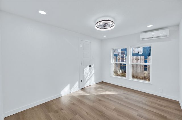 3613 Avenue K, Fort Worth, TX 76105