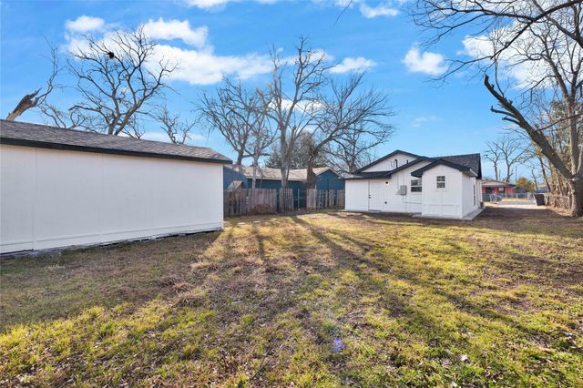 3613 Avenue K, Fort Worth, TX 76105
