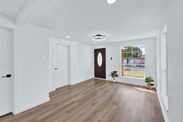 3613 Avenue K, Fort Worth, TX 76105