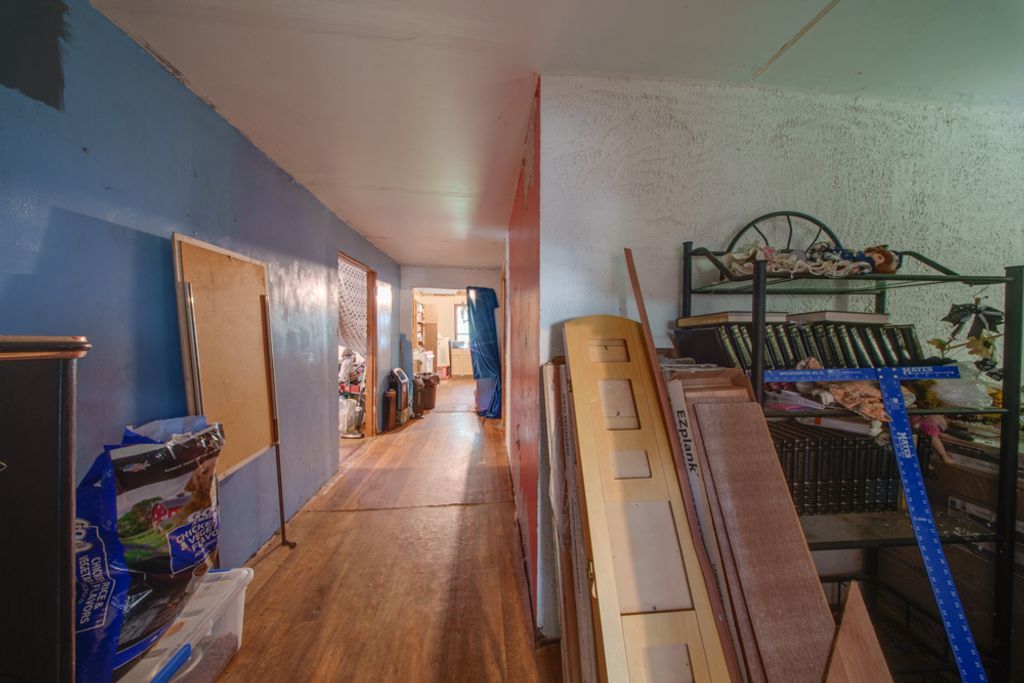 Image 8 of property listing at 409 Jordan Street, Mt Vernon, IL 62864