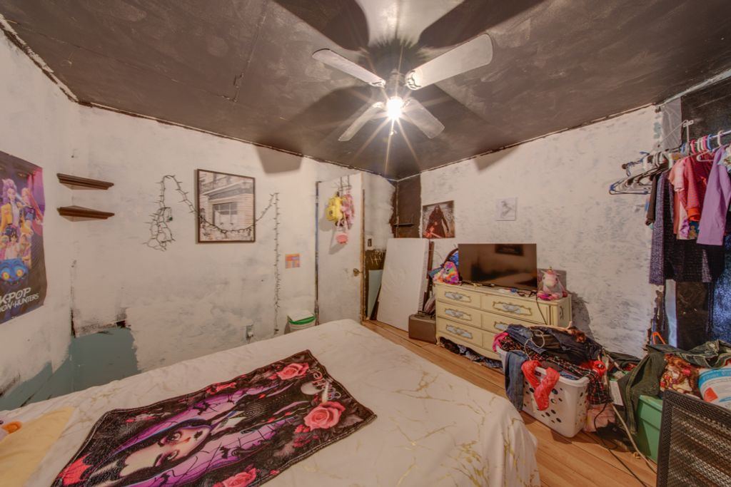 Image 9 of property listing at 409 Jordan Street, Mt Vernon, IL 62864
