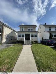 846 Gibbons Ct, Elizabeth City, NJ 07202