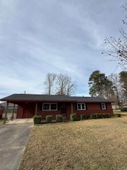 806 Meredith Street, White Hall, AR 71602