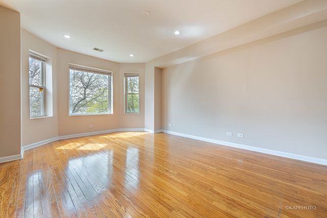 8225 S Prairie Avenue 1, Chicago, IL 60619