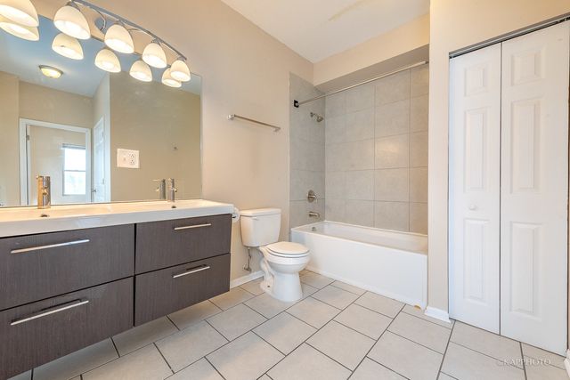 8225 S Prairie Avenue 1, Chicago, IL 60619