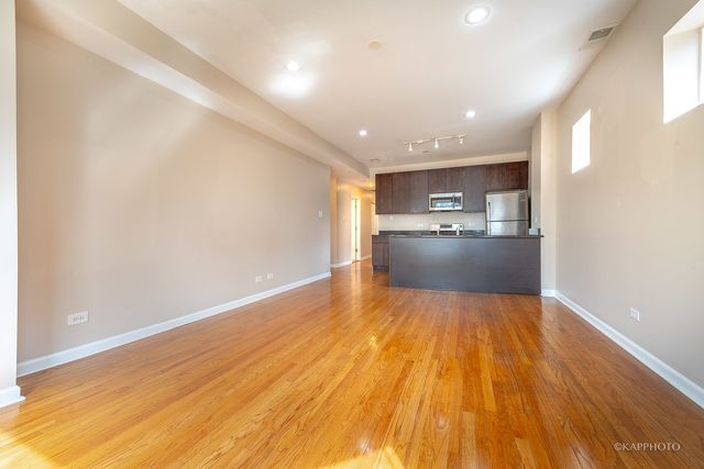 8225 S Prairie Avenue 1, Chicago, IL 60619