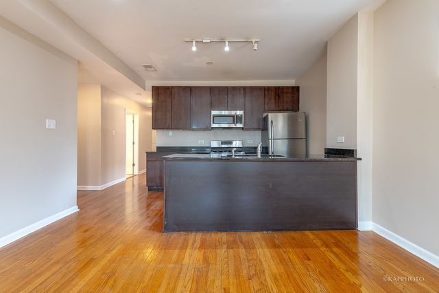 8225 S Prairie Avenue 1, Chicago, IL 60619