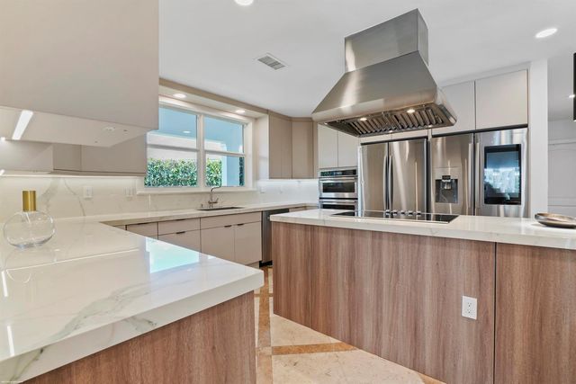 15850 Britten Lane, Wellington, FL 33414