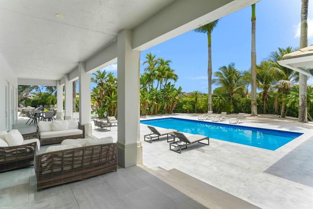 15850 Britten Lane, Wellington, FL 33414
