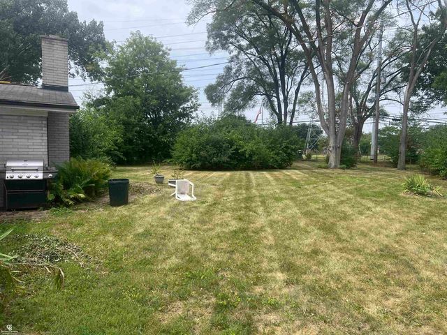 29581 Newport Drive, Warren, MI 48088