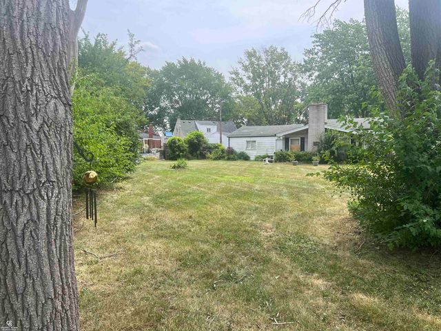 29581 Newport Drive, Warren, MI 48088