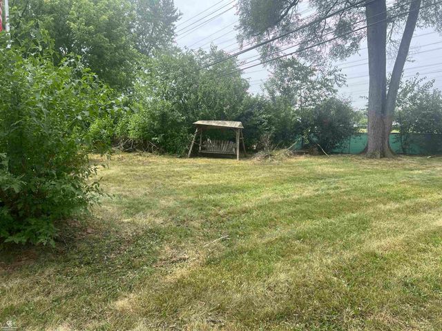 29581 Newport Drive, Warren, MI 48088