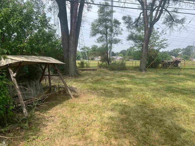 29581 Newport Drive, Warren, MI 48088