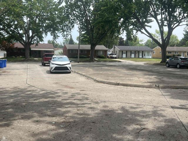 29581 Newport Drive, Warren, MI 48088