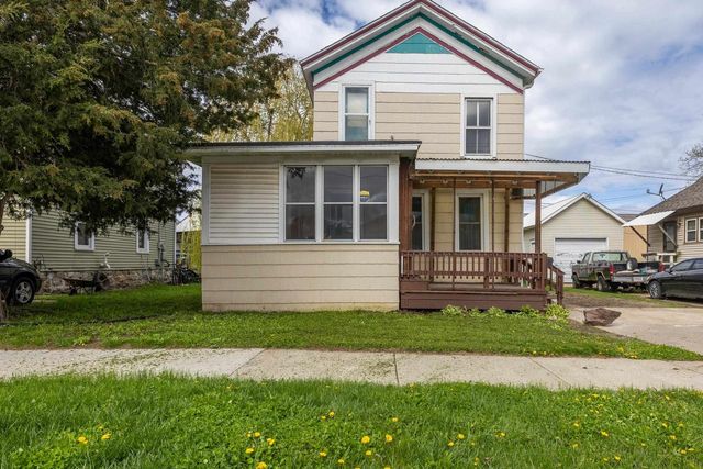 336 S Locust Street, Reedsburg, WI 53959