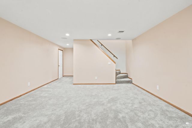 9101 Llara Circle, Manhattan, KS 66502