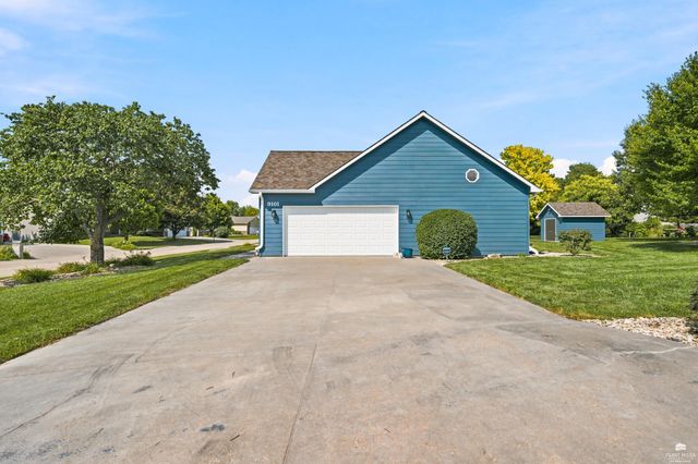 9101 Llara Circle, Manhattan, KS 66502