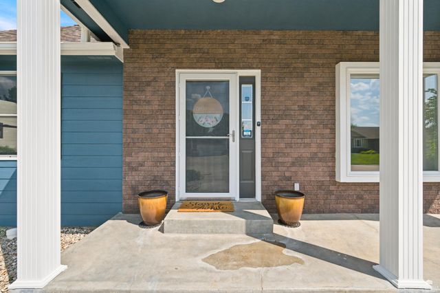 9101 Llara Circle, Manhattan, KS 66502