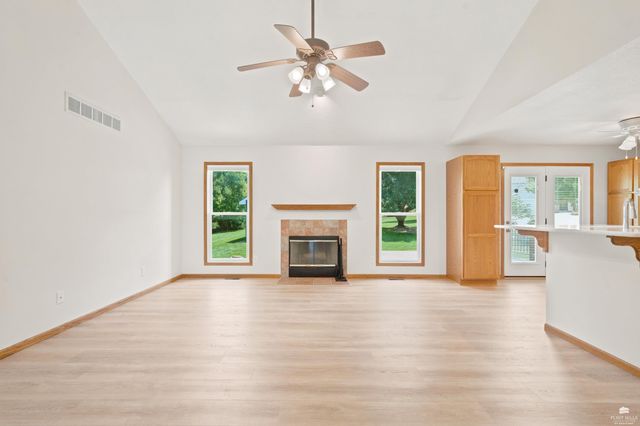 9101 Llara Circle, Manhattan, KS 66502