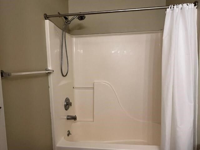 1755 Weatherstone Drive, Ann Arbor, MI 48108