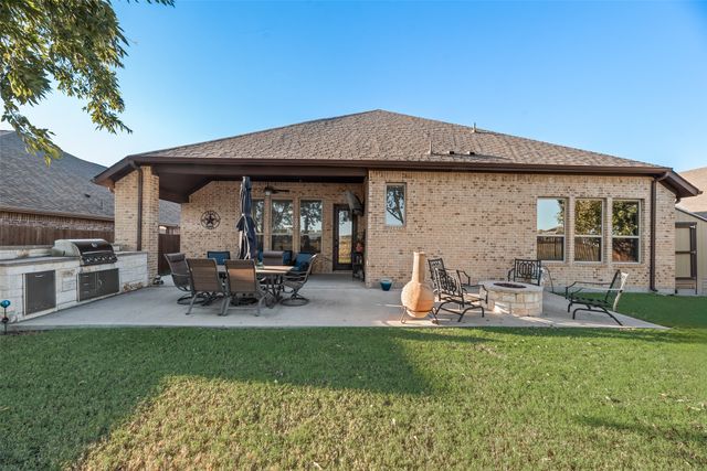 237 Chesapeake Drive, Forney, TX 75126